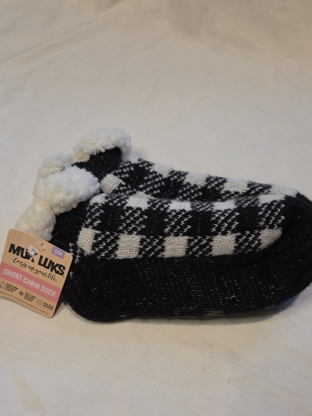 NWT Muk Luks Black & White Short Cabin Slipper Socks Sz S/M